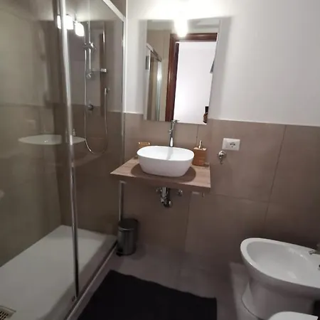 La Casa Dei Nonni 3* شيكلي