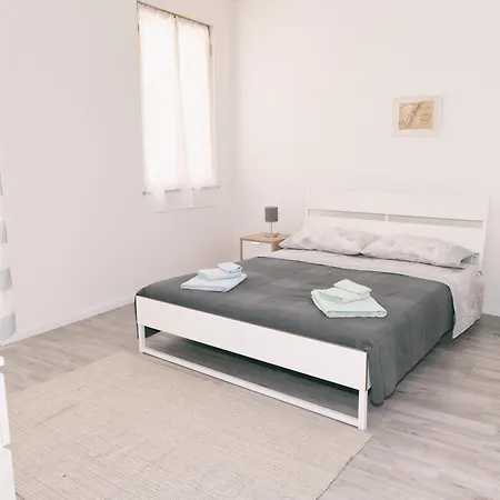 La Casa Dei Nonni بيت ضيافة شيكلي